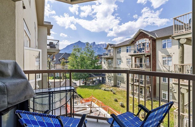 Peaceful 2BR for 8 w/ Balcony, BBQ & Gym!