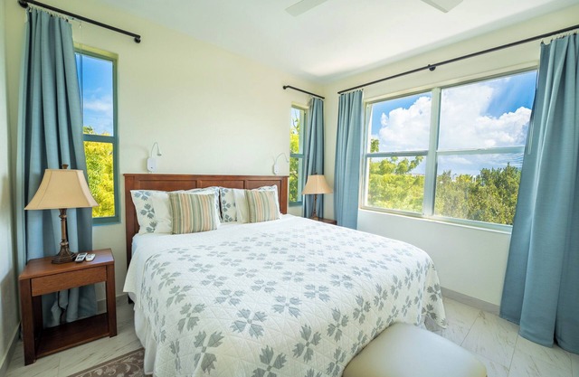 Wyakha 3 BR - On Beach - Meerblick - Pool - Whirlpool und Tiki-Hütten