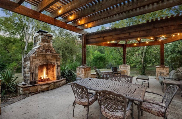 Peaceful 3 Acre Getaway - Creek Access, Fire Pit, Gazebo, Kayaks & Pet-Friendly!