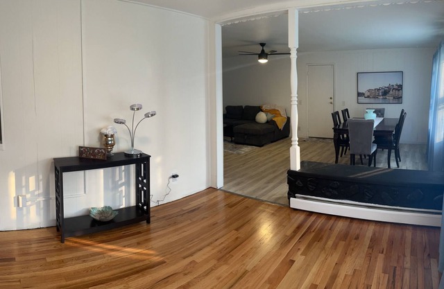 Peaceful 3 Bedrooms 1 Bath, 5 minutes from Proctor Park close to shops