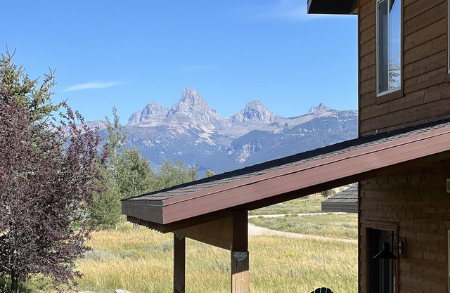 Peaceful 3BR - 20mins from Resort + Stunning Grand Teton Views!