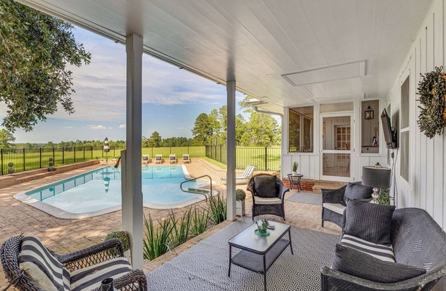 Peaceful 85-Acre Property: Thomasville Retreat
