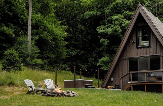Peaceful A-Frame Chalet w/ Hot Tub, Mtn Views Near Hunter + Kaaterskill Falls