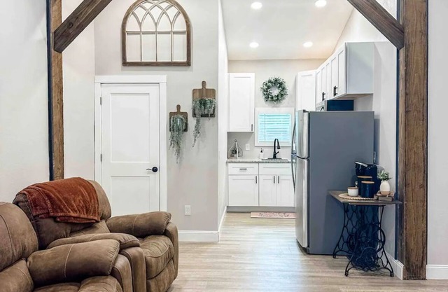 Peaceful Alva Apartment in an Equestrian Barn on 5 acres