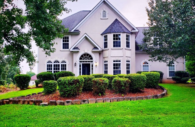 Peaceful and Charming Home in the Heart of ATL