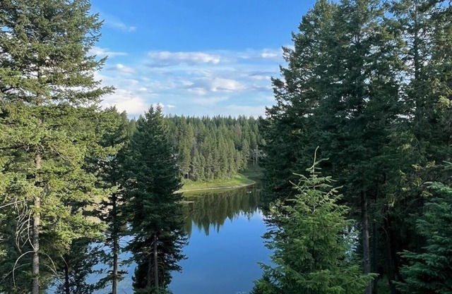 Peaceful and cozy getaway near Glacier National Park.