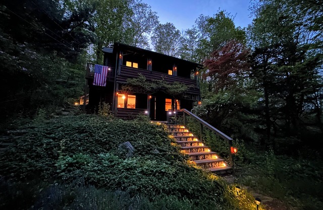 Peaceful and historic woodland cabin