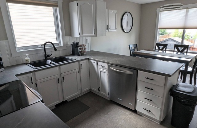 Peaceful and Inviting 4 Bedroom Bilevel House