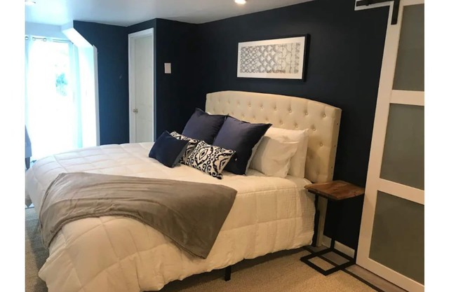 Peaceful and private renovated barn right off the winery and brewery trail