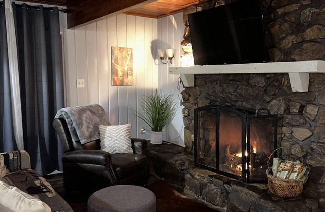 Peaceful and secluded getaway in Saline County