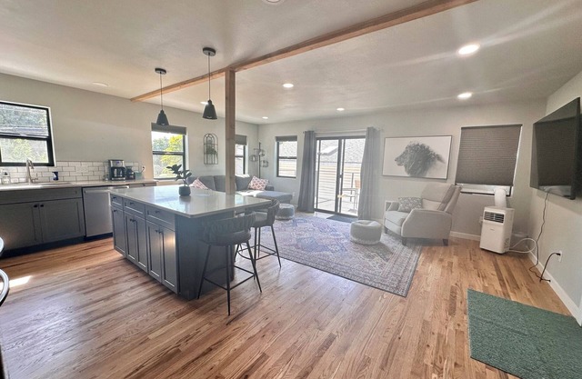 Peaceful Apartment with Patio and Great Views