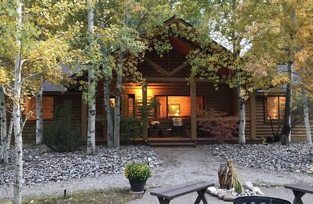 Friedliche und schöne Idaho Log Lodge w / Aktivitäten