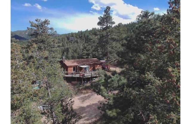 Private Cabin on 10 Scenic Mountain Acres