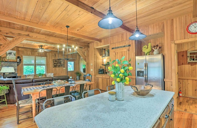 Peaceful Cairo Farmhouse w/ Barn & Fire Pit