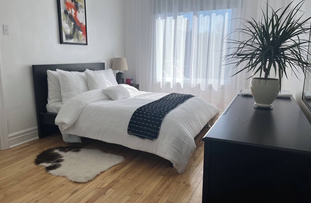 Peaceful, comfortable 3-bedroom apartment in the heart of Montreal