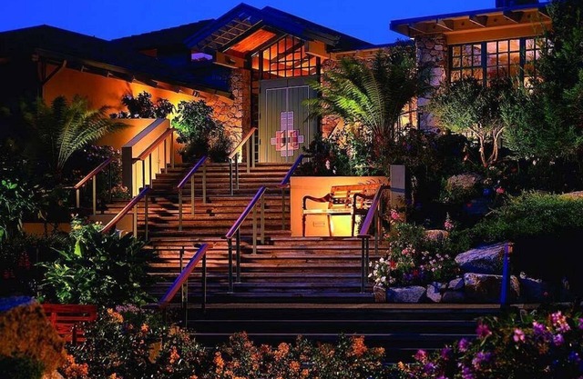 Peaceful condo overlooking the Pacific ocean!!!