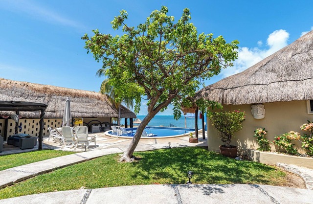 Villa Makax Beachfront Guesthouse mit beheiztem Salzwasserpool