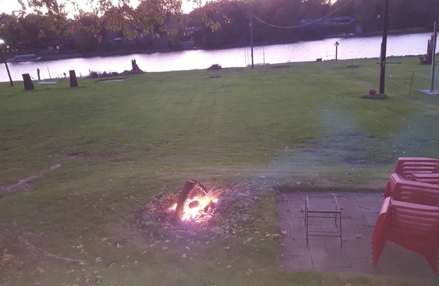 Ruhiger Cottage-Kurzurlaub für 6 Personen am malerischen Rock River in Rockford