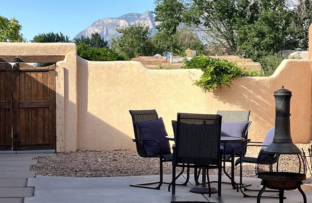 Private Courtyard Home - Near Sandia Mountain Hiking Trails