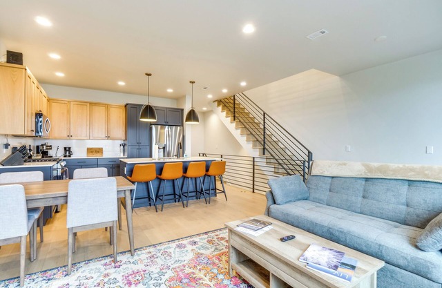 Peaceful Crested Butte Townhome w/ Mountain Views