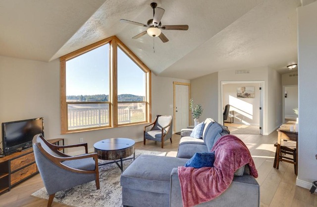 Peaceful Deary Vacation Rental with Deck and Views!