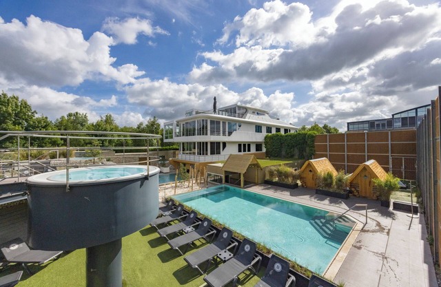Relaxing Country Escape with Indoor Pool, Bike Rentals, and Scenic Terrace