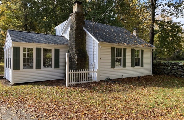 Peaceful Escape - Cozy Cottage at Honey Rock Farm