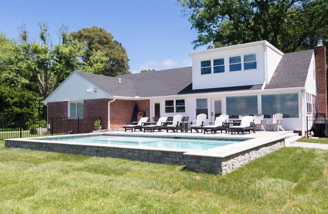 Peaceful family get away with in ground pool and close to town