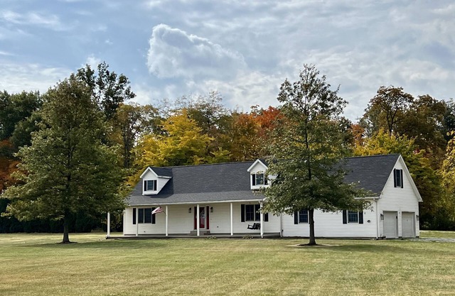 Peaceful Farmhouse & Rural Views