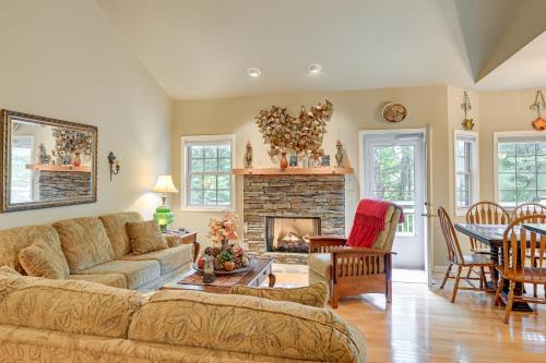 Peaceful Franklin Mountain Retreat with Deck