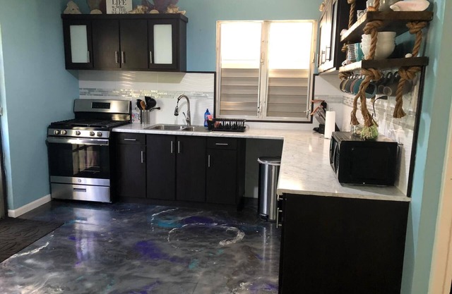 Peaceful, fully renovated home that is solar powered!