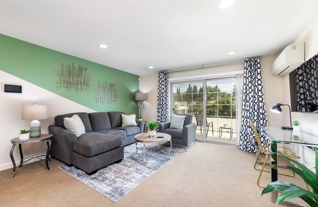 Stylish & Serene 2-bed, 2-bath with King beds, Fast WiFi