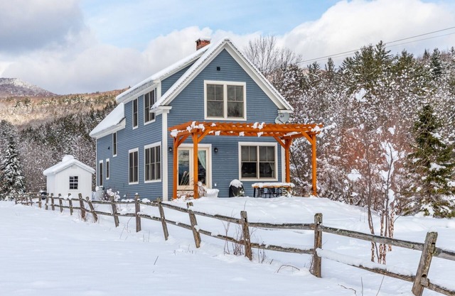Peaceful Getaway in Stowe on Quiet Road