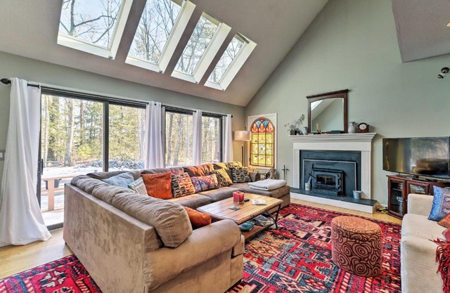 Peaceful Goshen Cottage with Screened Porch and Views!