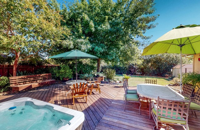 Peaceful Hideaway with Private Hot Tub, Fenced Dog-Friendly Yard & Patio