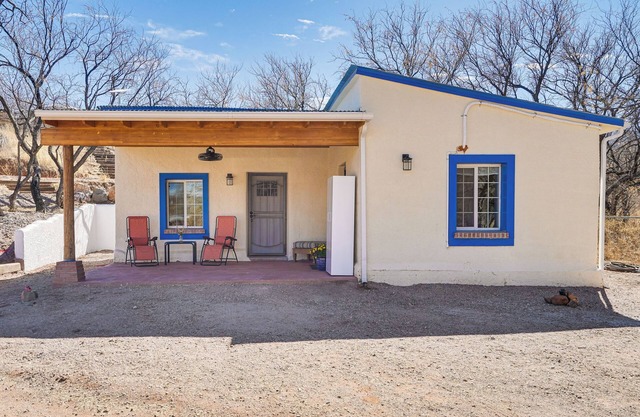 Peaceful & Historic Home in Patagonia!