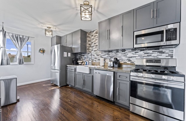 Peaceful Home 5 Miles To Disneyland Tesla Charger 3 Bedroom Fullerton