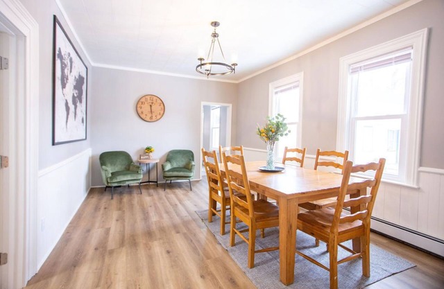Peaceful Home in Heart of Oshkosh!