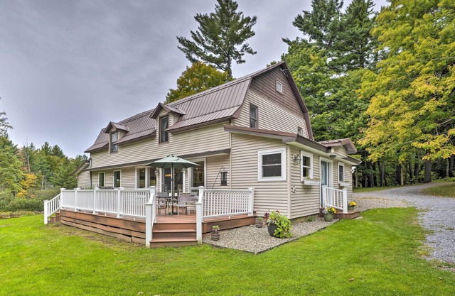 Peaceful Home w/ 11 Acres, Creek & Fire Pit!
