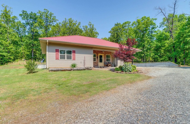 Peaceful Home w/ Patio Near Greers Ferry Lake