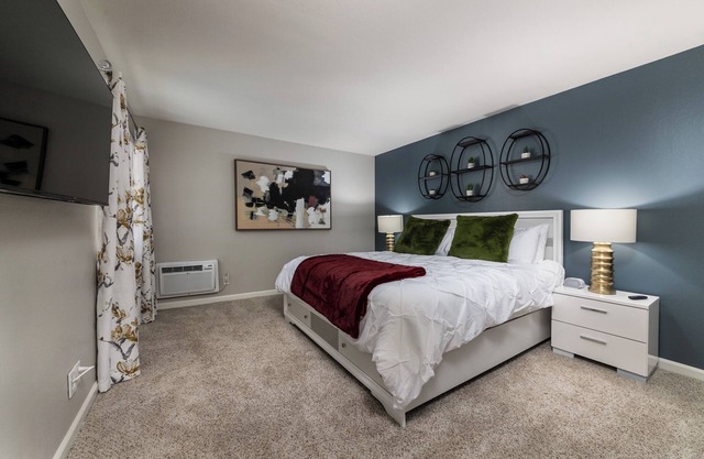 Peaceful King Suite near FSAC & Proactive Sports w/ Gym Access & 1 Gig WiFi