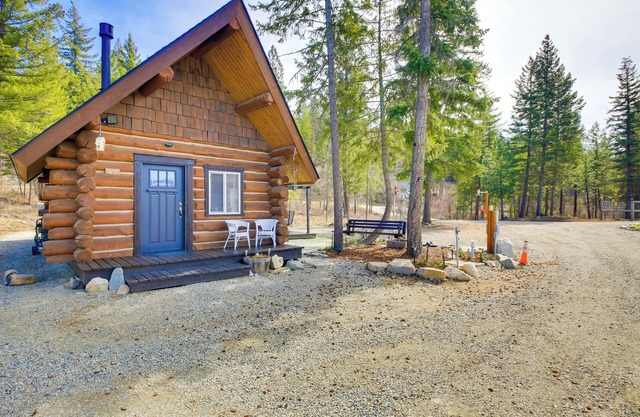 Peaceful Kootenai Cabin - Unplug in the Mtns!