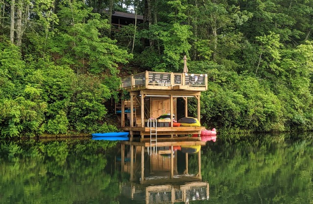 Lake Retreat für bis zu 16 Gäste!
