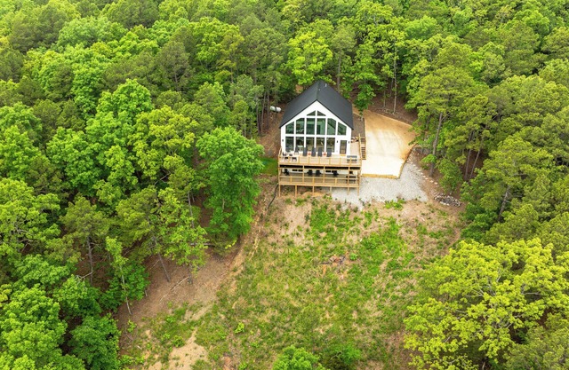 Peaceful Lakefront Hideaway with Private Beach!