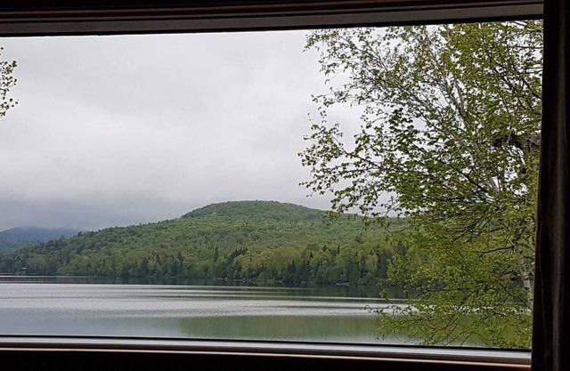 Ruhiges Lakeview Häuschen in Mont-Tremblant