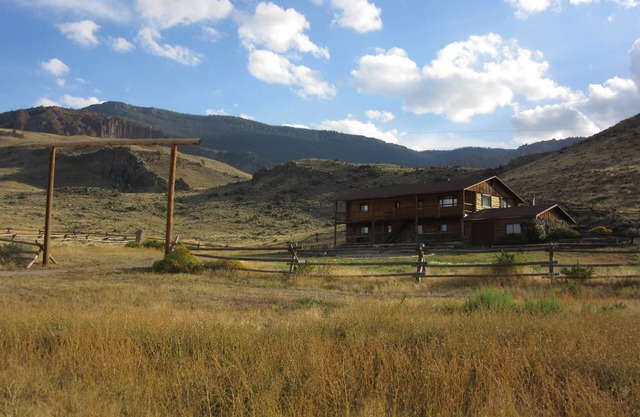 Ruhiges Blockhaus nahe Yellowstone