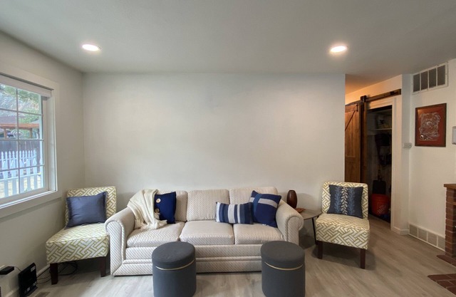 Peaceful Modern Mountain Retreat. Walking Distance to Downtown, Georgetown Lake
