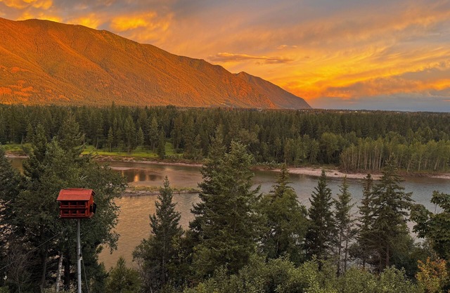 Peaceful Mountain home Near Glacier NP