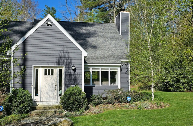 Peaceful mountain home near skiing, hiking, mtn biking & more