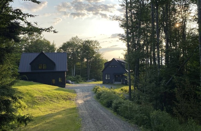 Peaceful Mountain View Retreat
